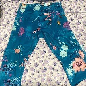 Women’s floral leggings